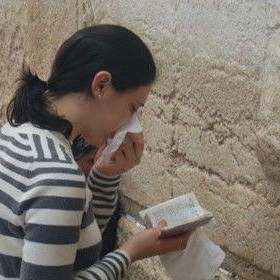 娱乐吃瓜君白鹿,娱乐吃瓜君的甜蜜蜕变之旅